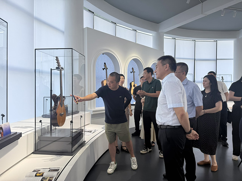 成都市委常委、統(tǒng)戰(zhàn)部部長(zhǎng)劉玉泉常委調(diào)研高鐵城市公園：以文商旅體深度融合賦能城市高質(zhì)量發(fā)展